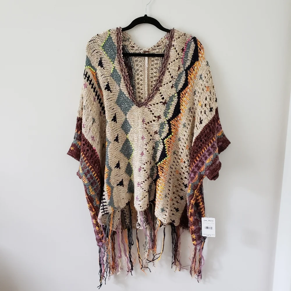 Free People Hidden Gem Lightweight Poncho Top - Picture 2 of 12
